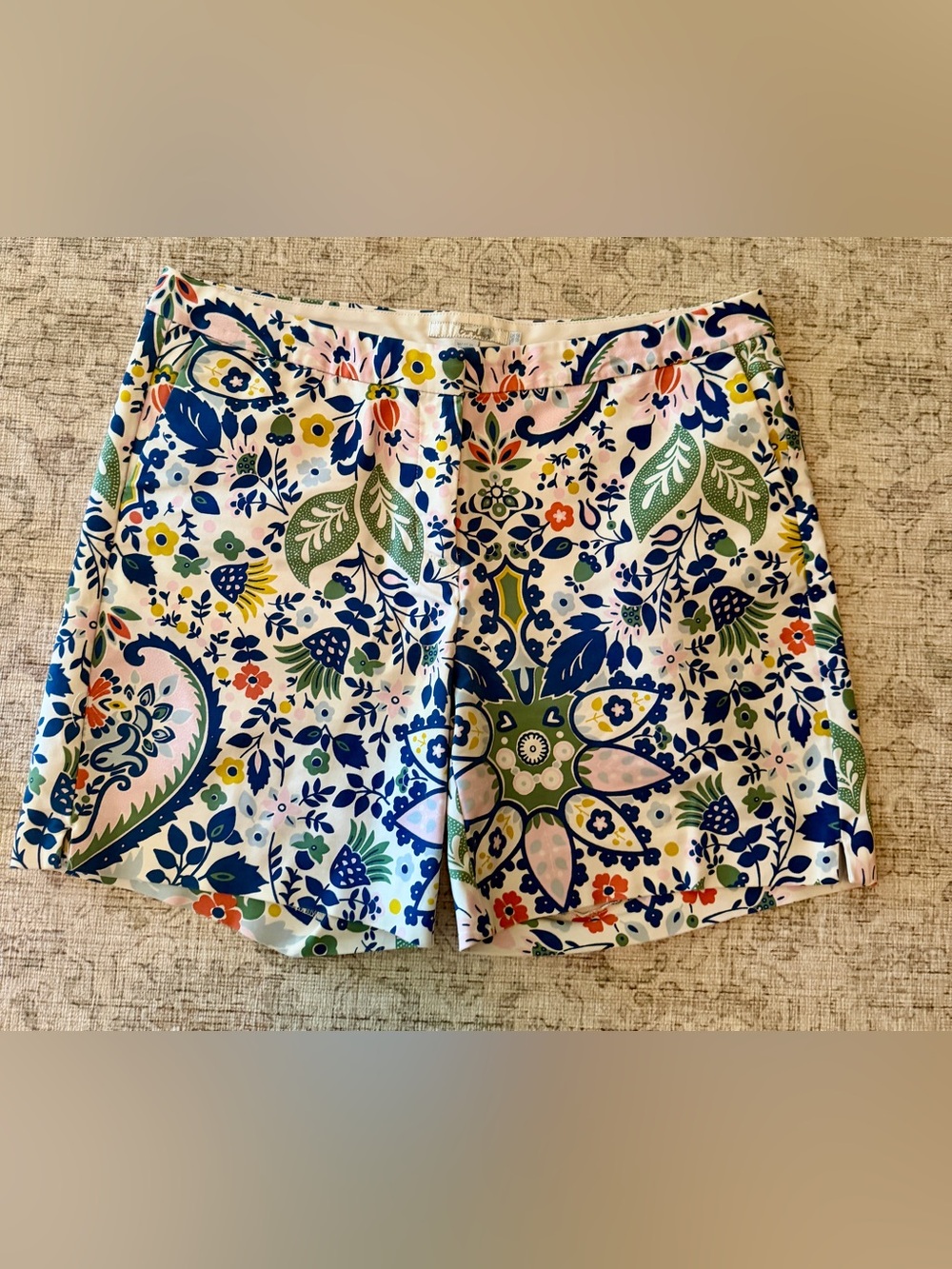 Boden Floral Paisley Print Shorts in White, Navy & Green